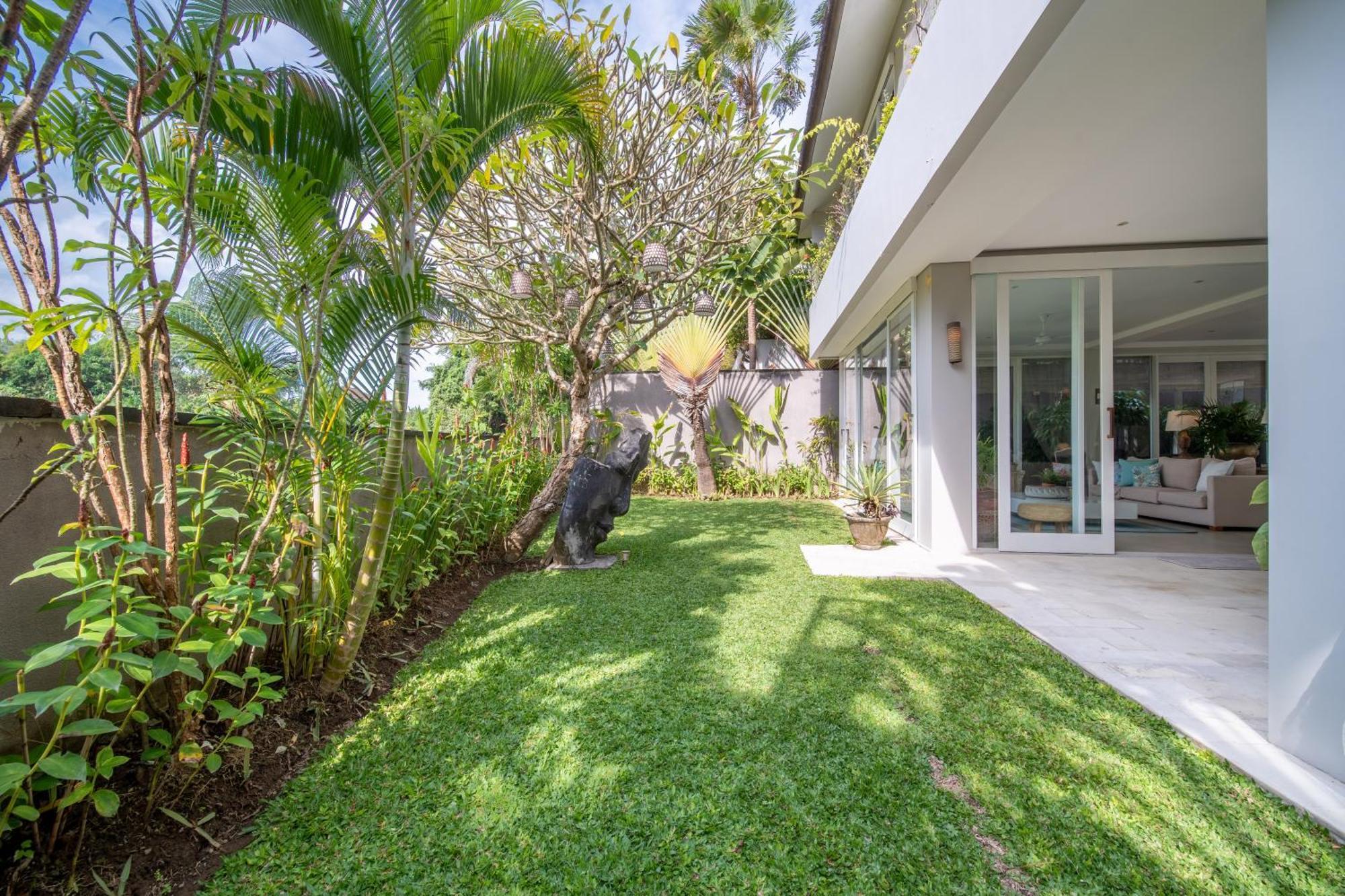 Villa Sunsara 4 - Enchanting 4Br Villa In A Great Location Canggu Exterior foto